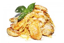 Куриное филе, сыр Пармезан, соус карри, спагетти